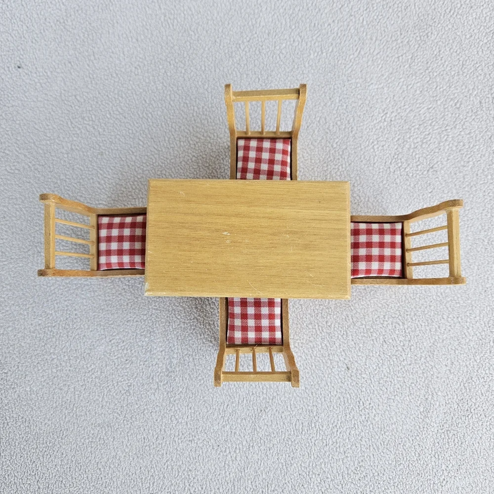 Dollhouse Miniature Dining Room Table 4 Chairs Wood Red Checkered Cushion 1:12